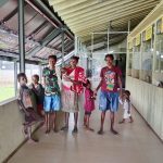 Para pelintas batas sedang menjalani pemeriksaan di PLBN Sota oleh Polsek Sota bersama tim gabungan- Surya Papua/IST