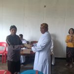 Bantuan dana yang diberikan Etnis Jawa Katolik untuk pembangunan Gereja Santa Theresia Buti – Surya Papua/Frans Kobun
