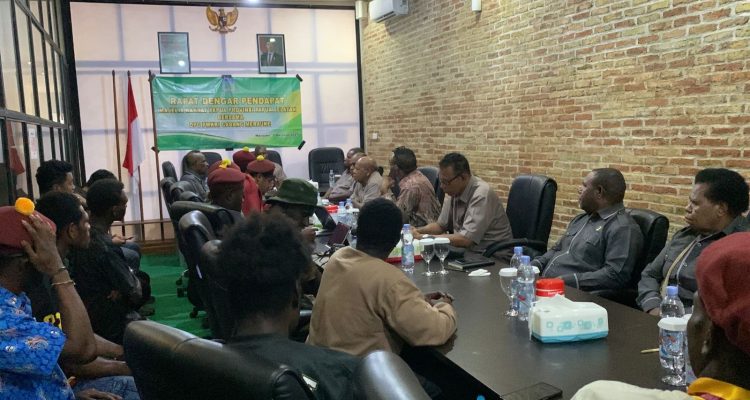 Kegiatan RDP PMKRI Cabang Merauke dengan Majelis Rakyat Papua Selatan (MRPS) – Surya Papua/IST