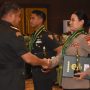Penghargaan yang diserahkan langsung Kepala Staf Angkatan Darat (Kasad) Jenderal TNI Maruli Simanjuntak kepada Kompol Dian Novita Pieterz- Surya Papua/IST