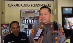 kapolres yoga 1 Kapolres Merauke, AKBP Leonardo Yoga berikan keterangan pers kepada sejumlah wartawan- Surya Papua/IST