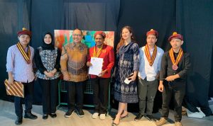 mou--- Foto bersama usai penandatanganan MoU bersama Kementerian Komunikasi dan Digital (Komdigi) – Surya Papua/IST