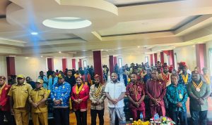 wamena 1 Foto bersama pejabat Provinsi Papua Pegunungan serta mahasiswa PMKRI dari sejumlah kabupaten – Surya Papua/IST