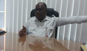 Kepala Badan Pengarah Percepatan Pembangunan Otonomi Khusus Papua (BP3OKP) Papua Selatan, Yoseph Yolmen sedang berikan penjelasan kepada wartawan– Surya Papua/Frans Kobun