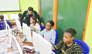 latihan 1 Pelatihan computer bagi orang asli Papua (OAP) di Kabupaten Boven Digoel – Surya Papua/IST
