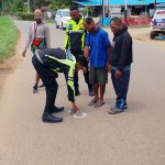Satlantas Polres Merauke sedang lakukan olah TKP di Jalan Kuda Mati – Surya Papua/IST