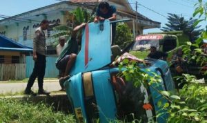 Salah satu kendaraan yang terguling di jurang setahun silam – Surya Papua/IST