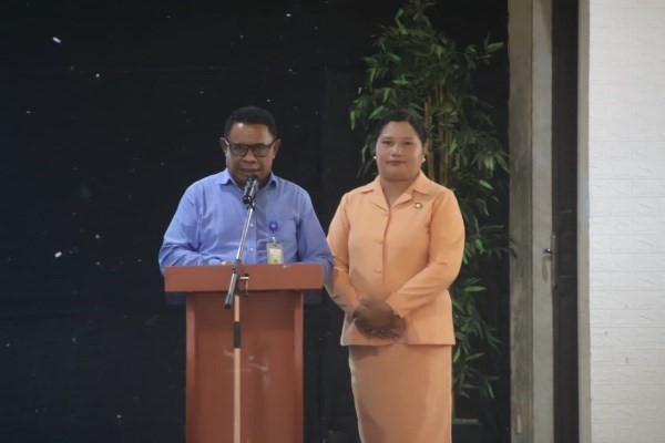 Mantan Kepala LPP RRI Merauke, Yakobus Resubun sedang berikan sambutan – Surya Papua/IST