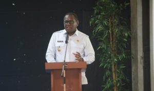 Bupati Merauke, Yoseph Bladib Gebze sedang berikan sambutan – Surya Papua/IST