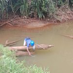 Pemantauan kualitas air di area perkebunan sawit oleh PT BCA – Surya Papua/IST