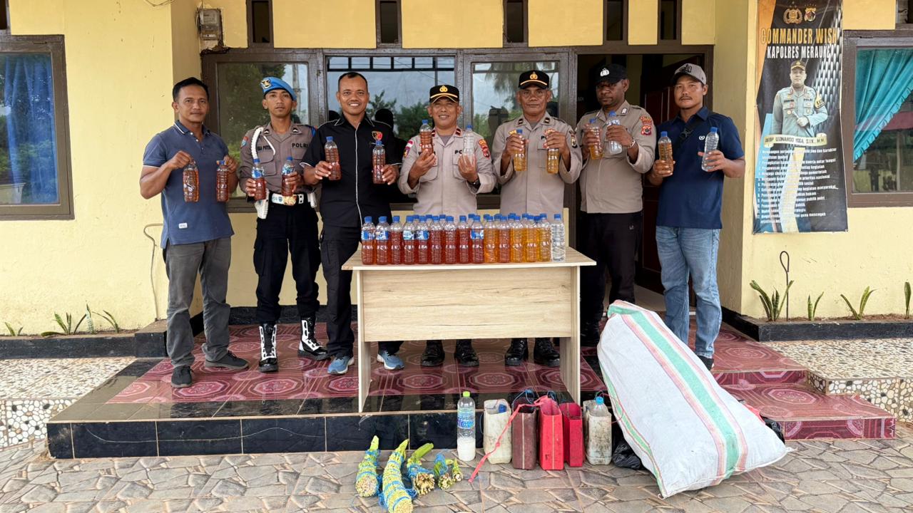 Barang bukti sopi yang diamankan Polsek Kurik saat operasi di Kumbe dan Kaiburse – Surya Papua/IST