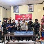 Puluhan botol sopi serta miras berlabel yang diamankan – Surya Papua/IST