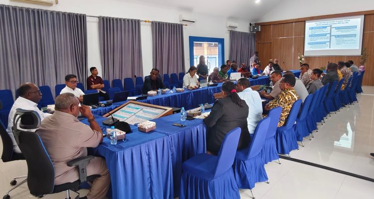 Suasana audiens yang berlangsung di ruangan BP3OKP Papua Selatan tadi pagi – Surya Papua/Frans Kobun