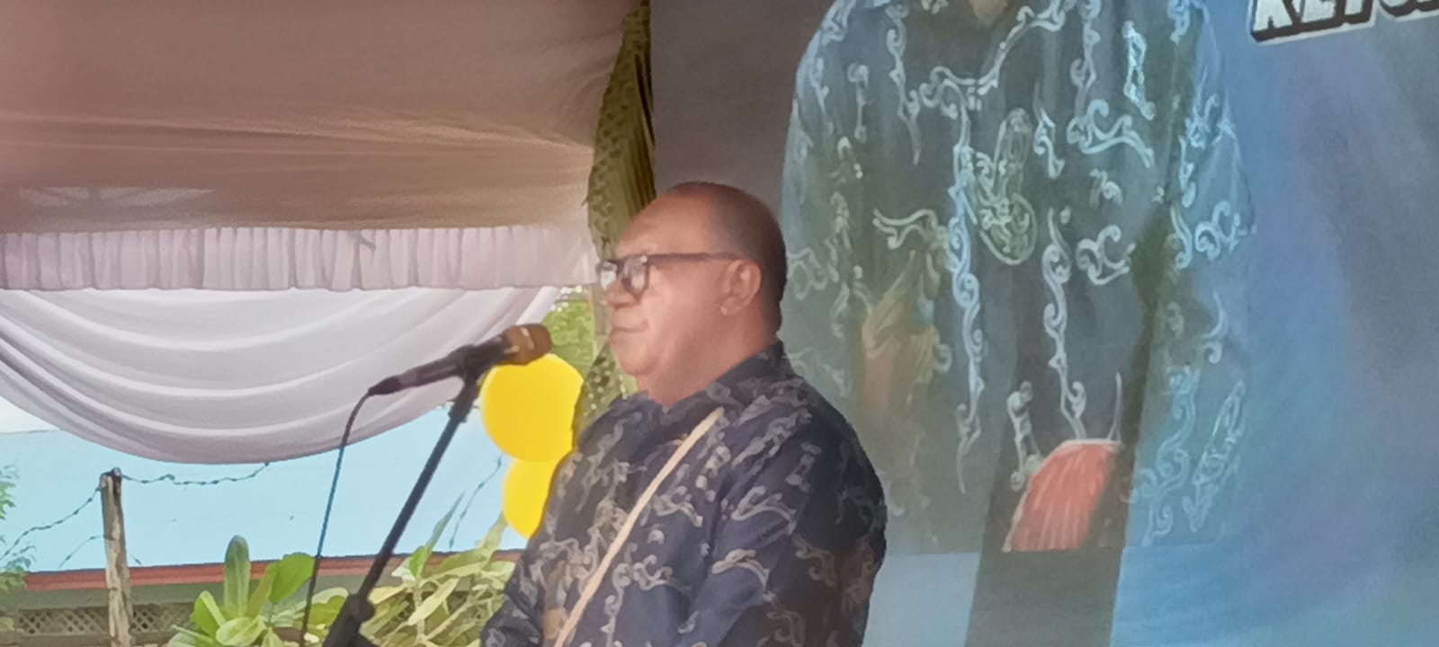 Ketua Dewan Paroki Santa Maria Fatima Kelapa Lima, Dicky Awerem – Surya Papua/Frans Kobun