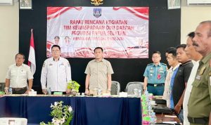 Rapat tim kewaspadaan dini daerah (Tim-KDO) di Hotel Panda yang dipimpin Staf Ahli Gubernur Papua Selatan – Surya Papua/IST