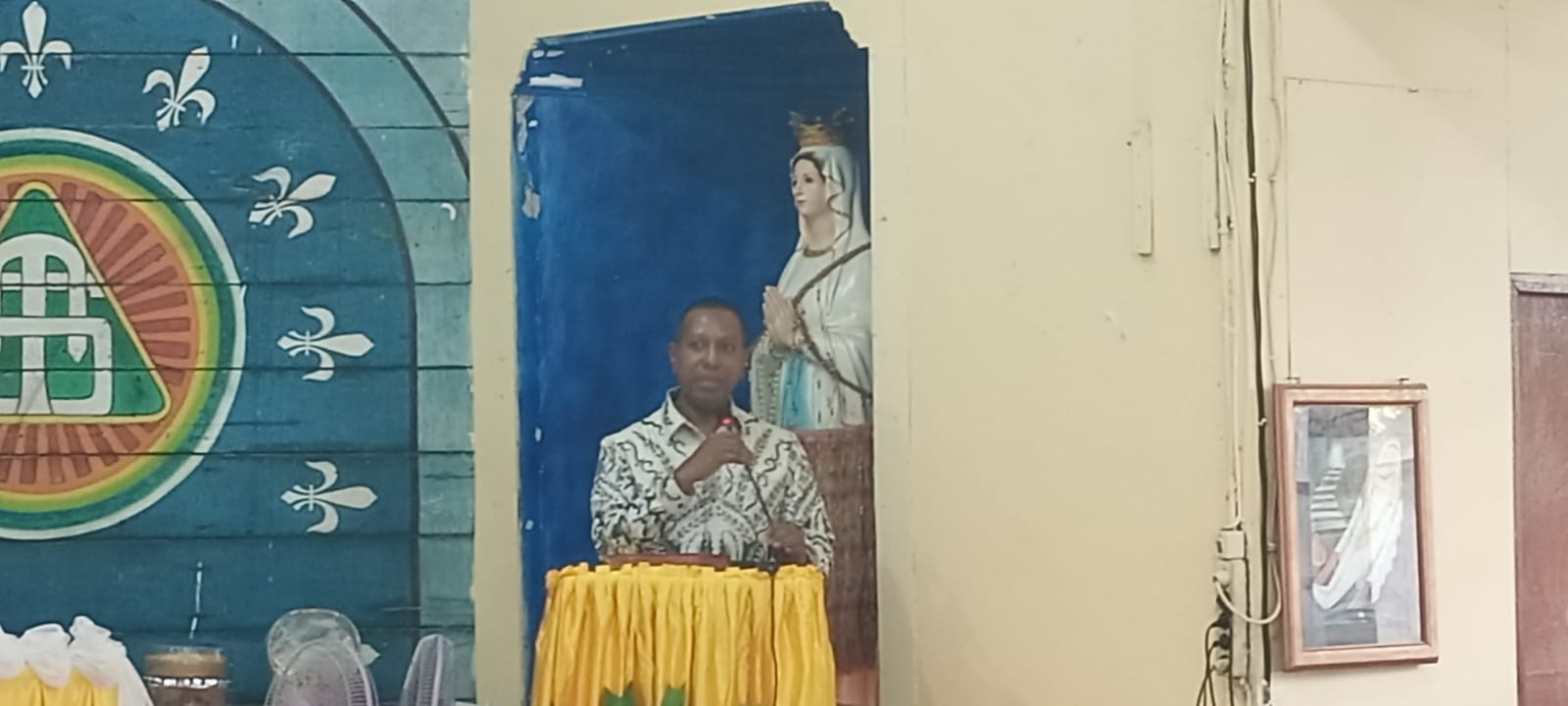 Gubernur Papua Selatan, Apolo Safanpo – Surya Papua/Frans Kobun