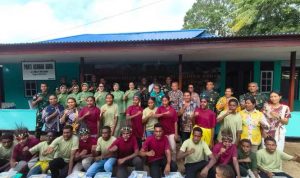 Foto bersama pemilik dan pengelola Panti Asuhan Abba Merauke usai peresmian – Surya Papua/IST