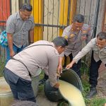 Penggerebekan lokasi pembuatan sopi di Jalan Irian Bakti-Merauke tadi pagi – Surya Papua/IST
