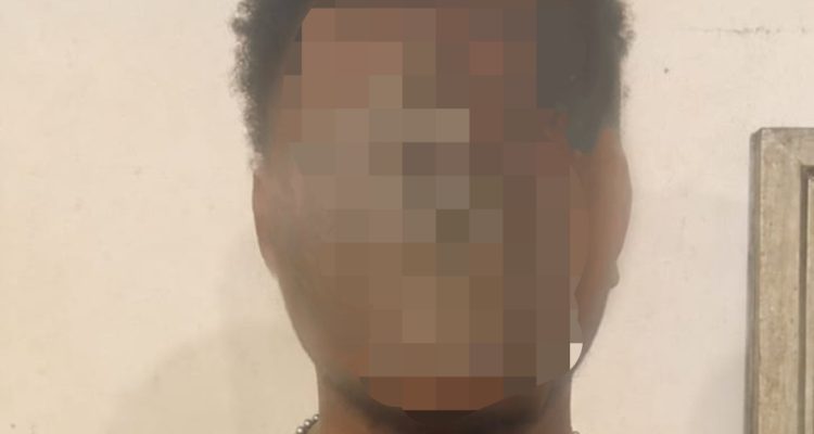 Pelaku penikaman Karlos yang diamankan Satreskrim Polres Merauke – Surya Papua/IST