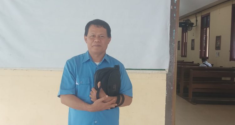 Ketua Panitia Musda Forum Anak Guru Kabupaten Merauke, Krispinus Palobo – Surya Papua/Frans Kobun