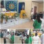 Agustina Marwinda Ratu didampingi dua saksi saat menyatakan sikap bergabung di Gereja Katolik dalam perayaan di Gereja Santa Theresia Buti-Merauke – Surya Papua/Frans Kobun