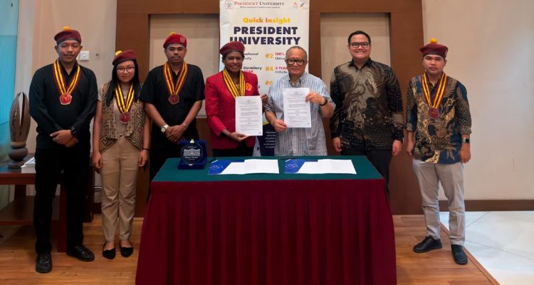 Foto bersama usai penandatanganan MoU bersama – Surya Papua/IST