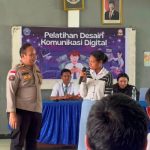 Kasi Humas Polres Merauke, Ipda Andre MSB sedang mendengar secara saksama pertanyaan dari salah seorang siswi – Surya Papua/IST