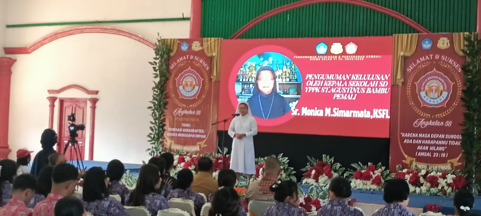 Kepala Sekolah SD yayasan Pendidikan Persekolahan Katolik (YPPK) St. Agustinus Bambu Pemali, Sr. Monica Simarmata, KSFL – Surya Papua/Frans Kobun