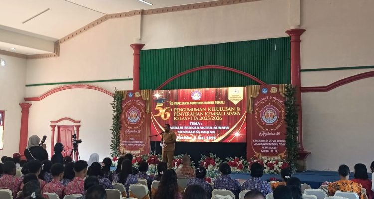 Kepala Seksi Pengelolaan Pendidikan Menengah Dinas Pendidikan dan Kebudayaan Kabupaten Merauke, Florianus Senda – Surya Papua/Frans Kobun