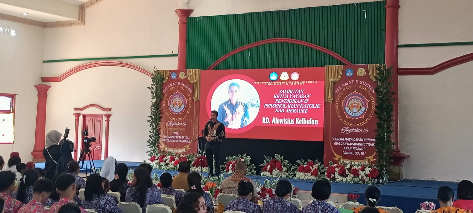 Ketua Badan Pengurus Yayasan Pendidikan dan Persekolahan Katolik (YPPK) Merauke, Pastor Aloysius Kelbulan