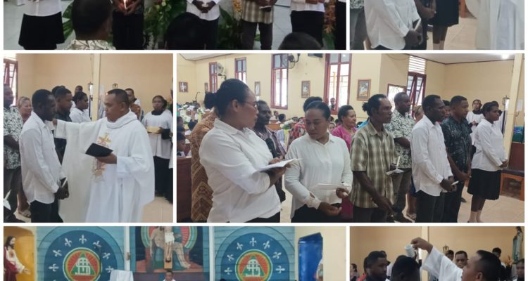 Enam orang yang resmi bergabung Gereja Katolik di Paroki Santa Theresia Buti – Surya Papua/Frans Kobun