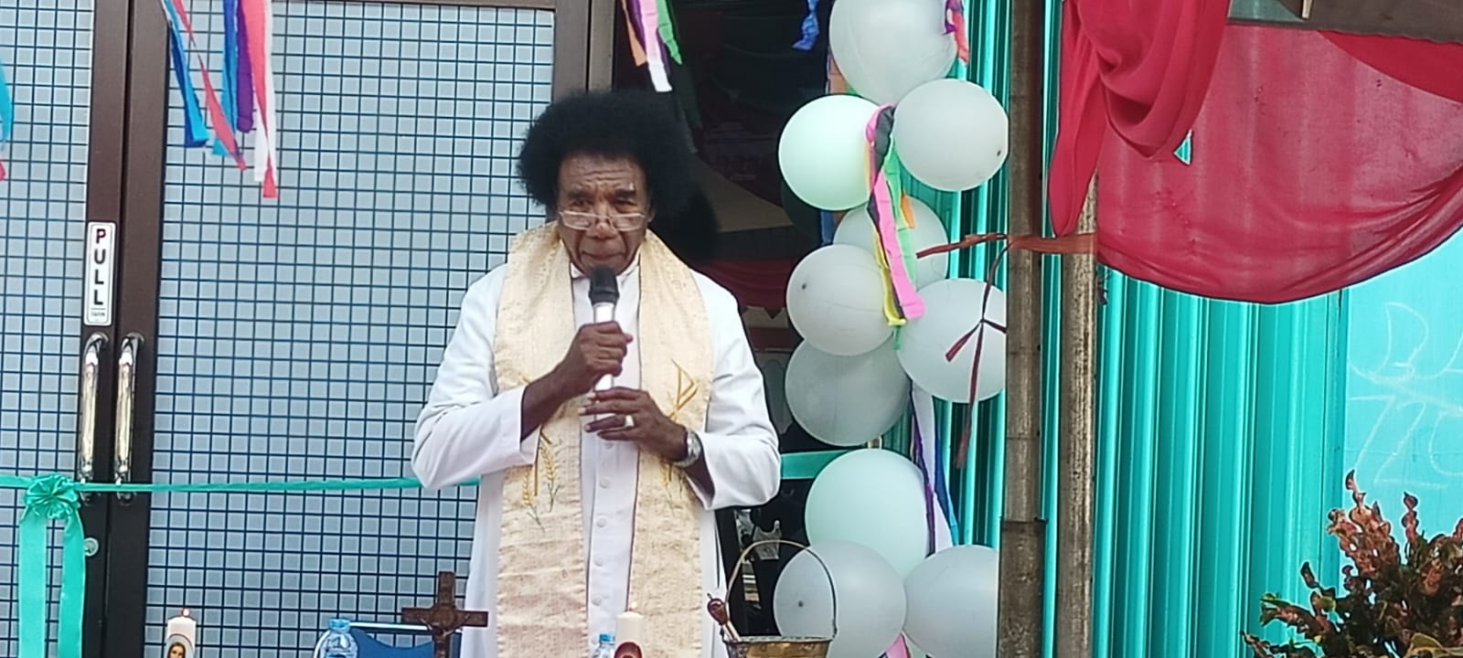 Pastor Pius Manu, Rohaniawan Katolik – Surya Papua/Frans Kobun
