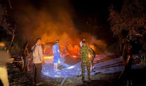 kobaran 1 Kebakaran rumah milik salah seorang warga di Kampung Sarsang, Kabupaten Merauke – Surya Papua/IST