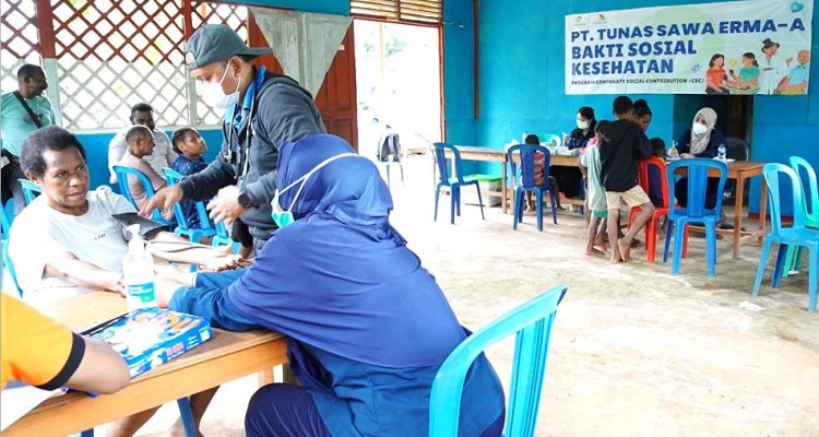 Kegiatan pengobatan gratis kepada masyarakat di Kampung Butiptiri, Distrik Jair, Kabupaten Boven Digoel – Surya Papua/IST
