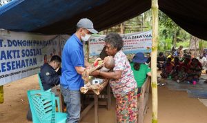 sosial lima Pelayanan kesehatan yang dilaksanakan PT DP kepada masyarakat di Kampung Tagaepe – Surya Papua/IST