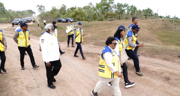 Peninjauan jalan menuju ke pusat pemerintahan Provinsi Papua Selatan – Surya Papua/IST