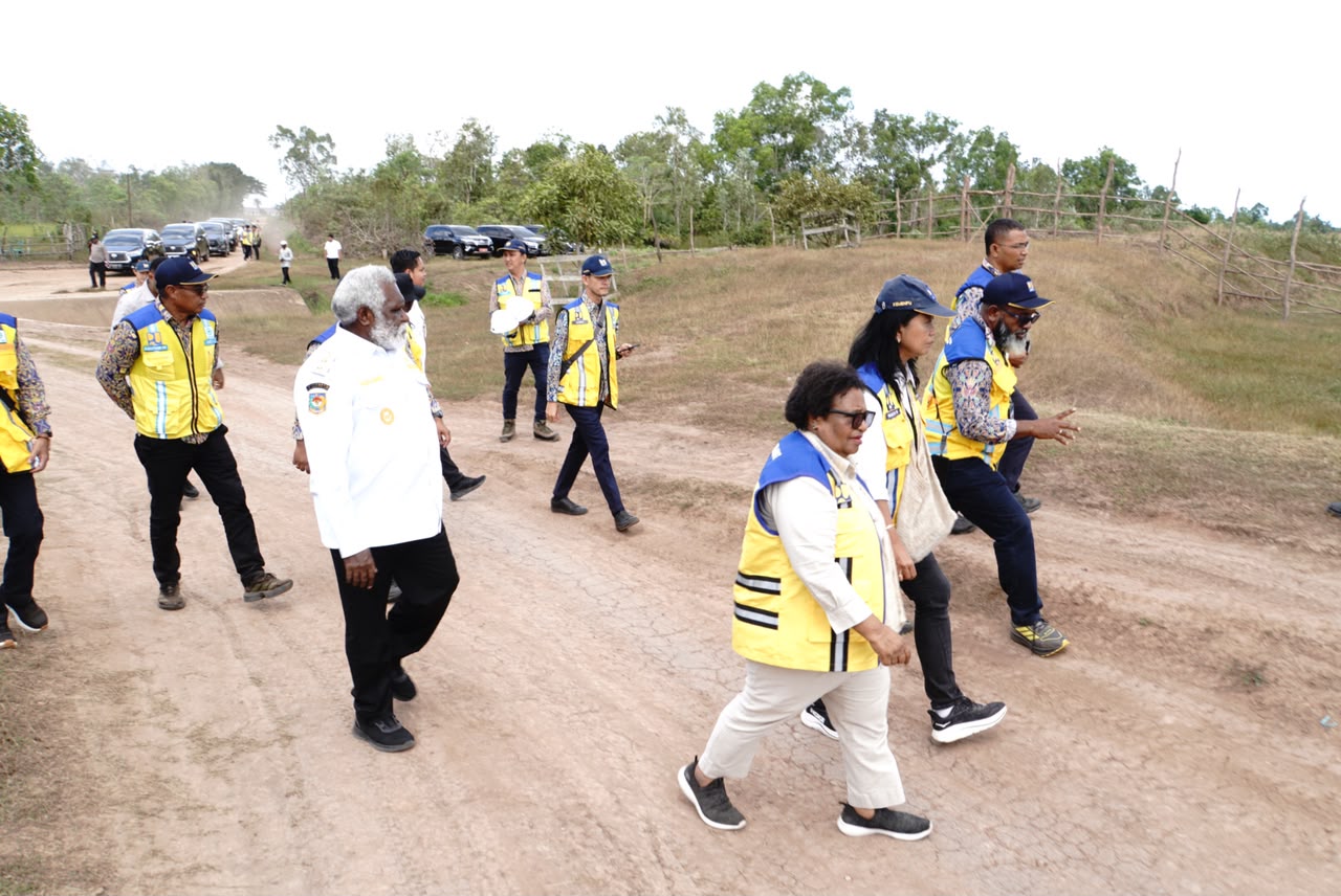 Peninjauan jalan menuju ke pusat pemerintahan Provinsi Papua Selatan – Surya Papua/IST