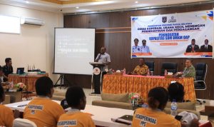 umkm 7 Sekretaris Daerah Provinsi Papua Selatan, Ferdinandus Kainakaimu sedang berikan sambutan – Surya Papua/IST