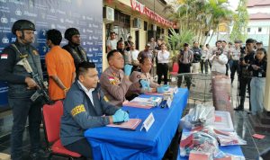 Keterangan pers yang disampaikan Kapolres Merauke, AKBP Leonardo Yoga sehubungan pembunuhan korban Julia Riski pada Oktober 2025 silam – Surya Papua/Frans Kobun