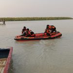Tim SAR sedang bergerak melakukan pencarian korban yang jatuh ke Sungai Maro tadi sore – Surya Papua/IST