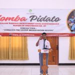 Salah seorang siswa sedang berpidato dalam lomba yang diselenggarakan TSE Group – Surya Papua/IST
