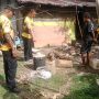 Tempat produksi sopi bersama peralatan yang diamankan polisi di Kampung Kiworo – Surya Papua/IST
