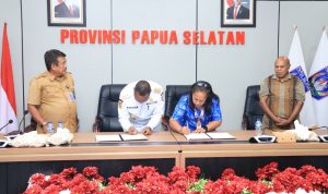 Penandatanganan MoU bersama Akademi Yaleka Maro serta Poltek Pertanian Yasanto Merauke- Surya Papua/IST