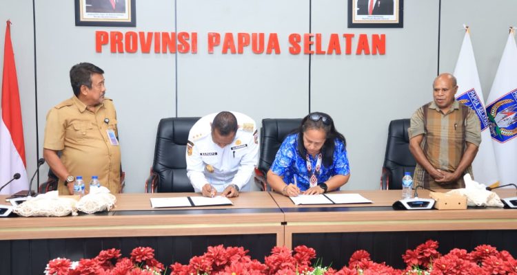 Penandatanganan MoU bersama Akademi Yaleka Maro serta Poltek Pertanian Yasanto Merauke- Surya Papua/IST