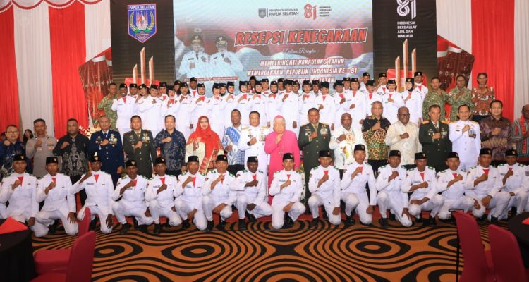 Foto bersama Paskibraka Provinsi Papua Selatan yang telah menjalankan tugas dengan baik – Surya Papua/IST