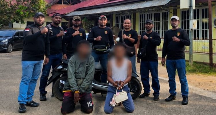Dua pelaku yang diringkus Satreskrim Polres Merauke tadi siang – Surya Papua/IST