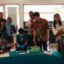 Kegiatan screening oleh tenaga medis di Klinik Tunas Sawa Erma kepada masyarakat di sekitar area perusahan – Surya Papua/IST