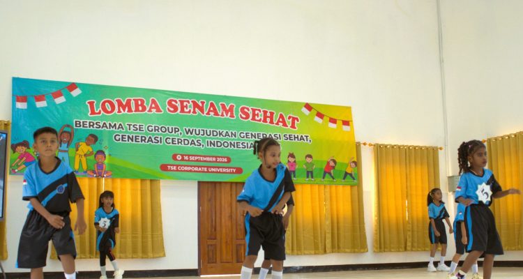 Penampilan anak-anak dari salah satu sekolah dalam lomba senang sehat yang diselenggarakan TSE Group – Surya Papua/IST