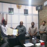 Sejumlah pernyataan tertulis dari keluarga korban yang diterima Ketua MRPS, Damianus Katayu bersama sejumlah pimpinan Pokja – Surya Papua/IST