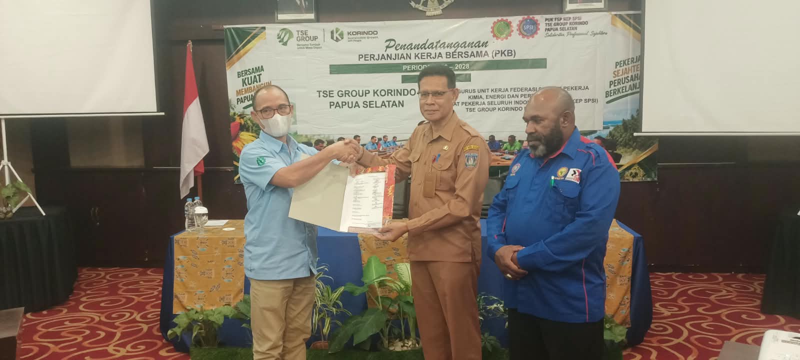 Kepala Dinas Tenaga Kerja, Transmigrasi dan ESDM Provinsi Papua Selatan, Lambertus Ignatius Fatruan – Surya Papua/Frans Kobun